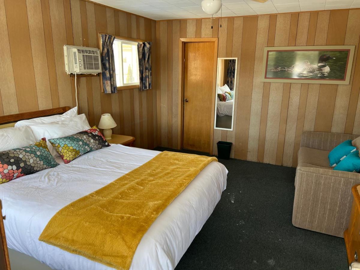 Kit Wat Motel & Marina ソーブル・ビーチ エクステリア 写真