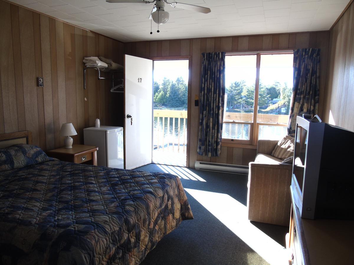 Kit Wat Motel & Marina ソーブル・ビーチ エクステリア 写真