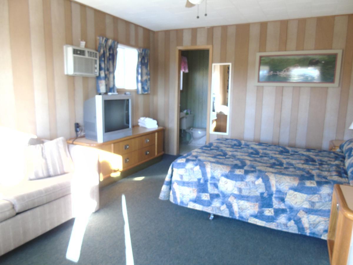 Kit Wat Motel & Marina ソーブル・ビーチ エクステリア 写真