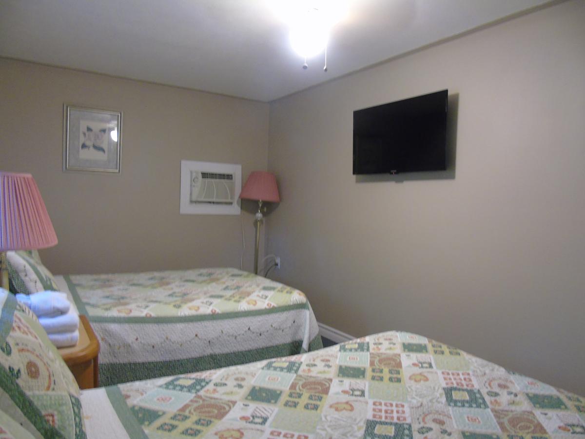 Kit Wat Motel & Marina ソーブル・ビーチ エクステリア 写真