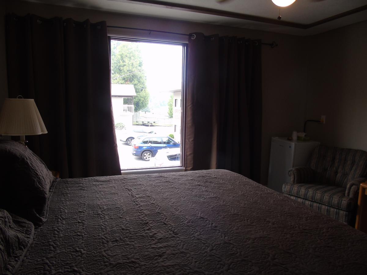 Kit Wat Motel & Marina ソーブル・ビーチ エクステリア 写真